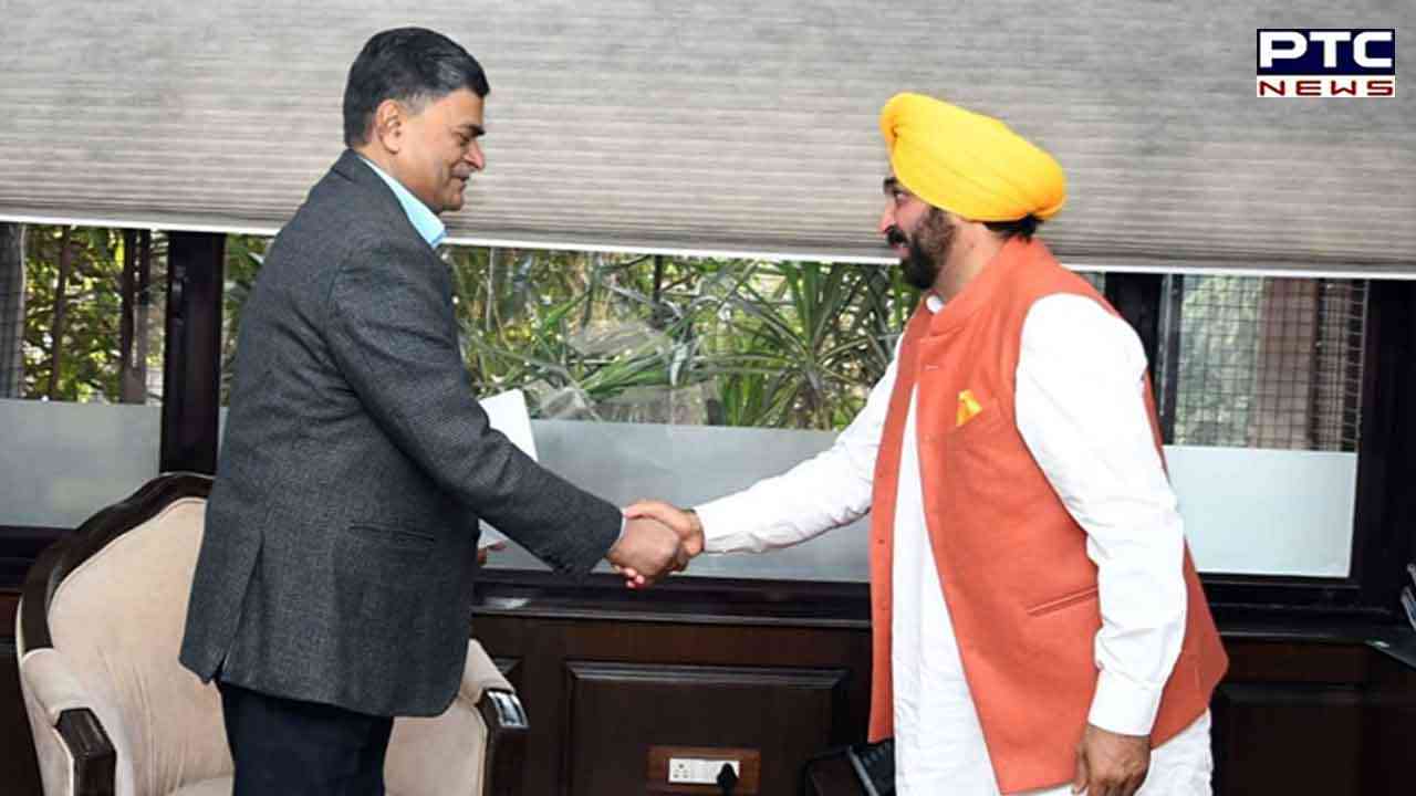 Punjab CM urges Union Power Minister RK Singh to allow 100% supply of coal to state via rail