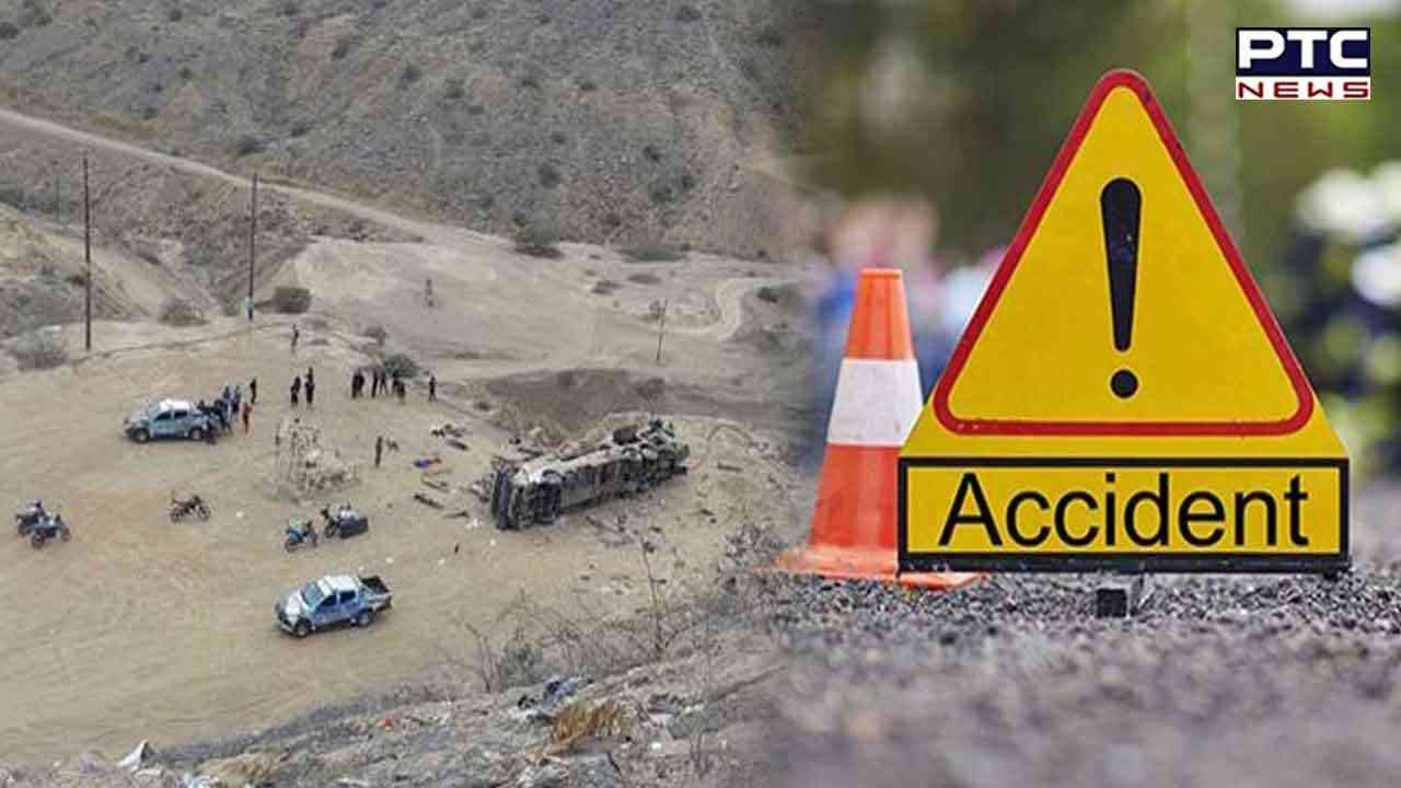 ਯਾਤਰੀਆਂ ਨਾਲ ਭਰੀ ਬੱਸ ਪਹਾੜੀ ਤੋਂ ਡਿੱਗੀ, 20 ਤੋਂ ਜ਼ਿਆਦਾ ਲੋਕਾਂ ਦੀ ਮੌਤ ਕਈ ਜ਼ਖਮੀ