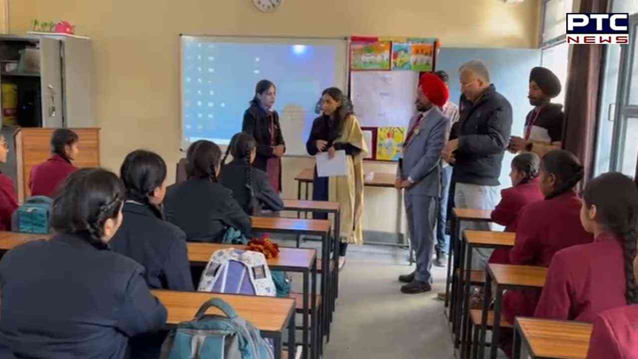 ਪਾਇਲਟ ਪ੍ਰਾਜੈਕਟ ਵਜੋਂ ਸਰਕਾਰੀ ਸਮਾਰਟ ਸਕੂਲ ਮਾਡਲ ਟਾਊਨ ਤੇ ਬੁੱਢਾ ਦਲ ਪਬਲਿਕ ਸਕੂਲ ਦੇ ਵਿਦਿਆਰਥੀਆਂ ਨੇ ਇੱਕ-ਦੂਸਰੇ ਸਕੂਲ 'ਚ ਲਾਈਆਂ ਕਲਾਸਾਂ