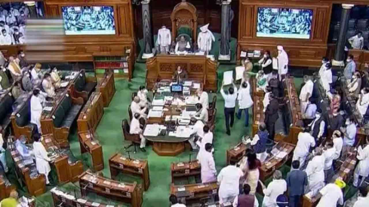 अडानी पर हिंडनबर्ग की रिपोर्ट को लेकर संसद में हंगामा, पवन खेड़ा ने कहा: पीएम मोदी का फुलाया गुब्बारा फुस्स हो गया