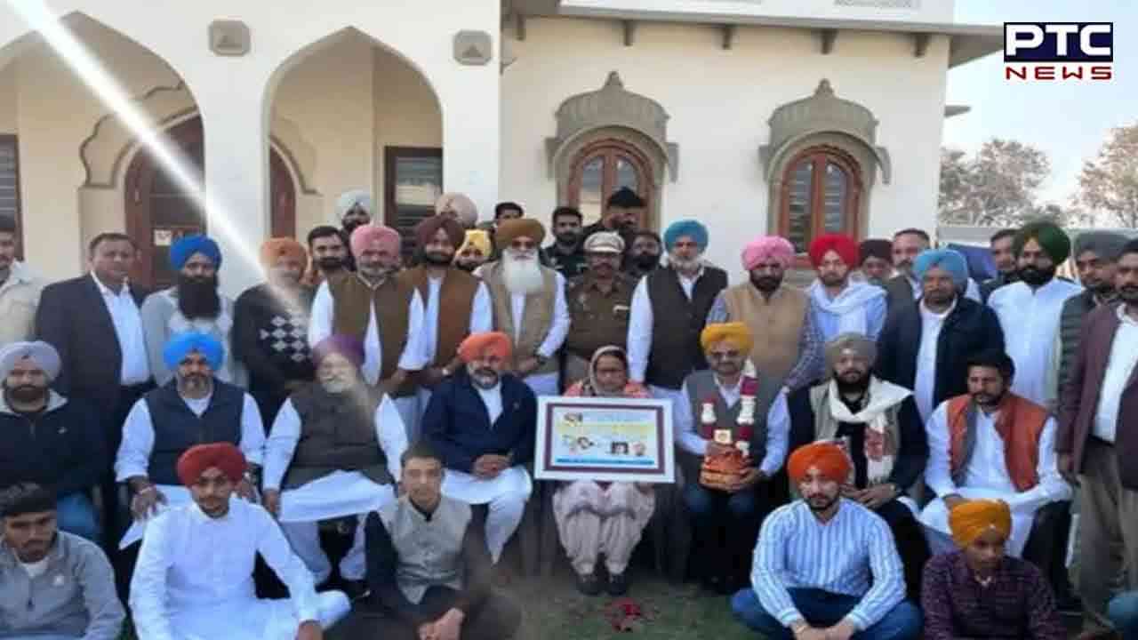 ਸਿੱਧੂ ਮੂਸੇਵਾਲਾ ਦੀ ਮਾਤਾ ਚਰਨ ਕੌਰ ਦਾ ਗੋਲਡ ਮੈਡਲ ਤੇ ਸ਼ੁਭਦੀਪ ਮਮਤਾ ਐਵਾਰਡ ਨਾਲ ਕੀਤਾ ਸਨਮਾਨ