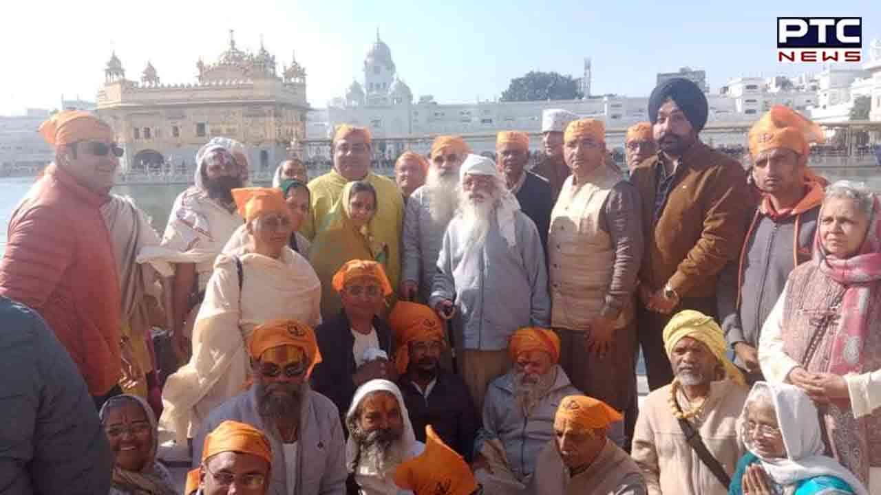 PM ਮੋਦੀ ਦੇ ਭਰਾ ਪੰਕਜ ਮੋਦੀ ਸ੍ਰੀ ਹਰਿਮੰਦਰ ਸਾਹਿਬ ਵਿਖੇ ਹੋਏ ਨਤਮਸਤਕ