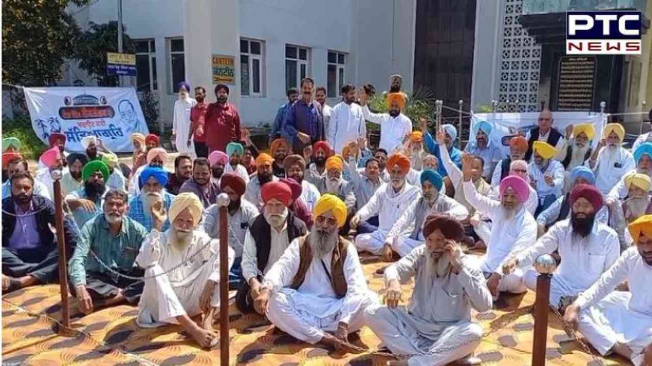 Gurdaspur: ਰਾਹੁਲ ਗਾਂਧੀ ਦੀ ਮੈਂਬਰਸ਼ਿਪ ਰੱਦ ਹੋਣ ਤੋਂ ਬਾਅਦ ਕਾਂਗਰਸੀ ਵਰਕਰਾਂ ਨੇ ਕੇਂਦਰ ਖ਼ਿਲਾਫ਼ ਕੀਤਾ ਰੋਸ ਪ੍ਰਦਰਸ਼ਨ