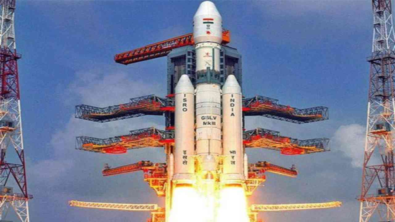 ISRO ने फिर रचा इतिहास, 36 सैटेलाइट के साथ सबसे भारी LVM-3 रॉकेट किया लॉन्च