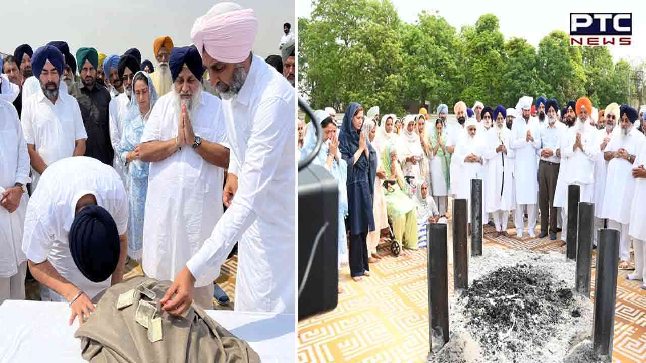 Family members of Sardar Parkash Singh Badal collect his ashes; bhog on May 4