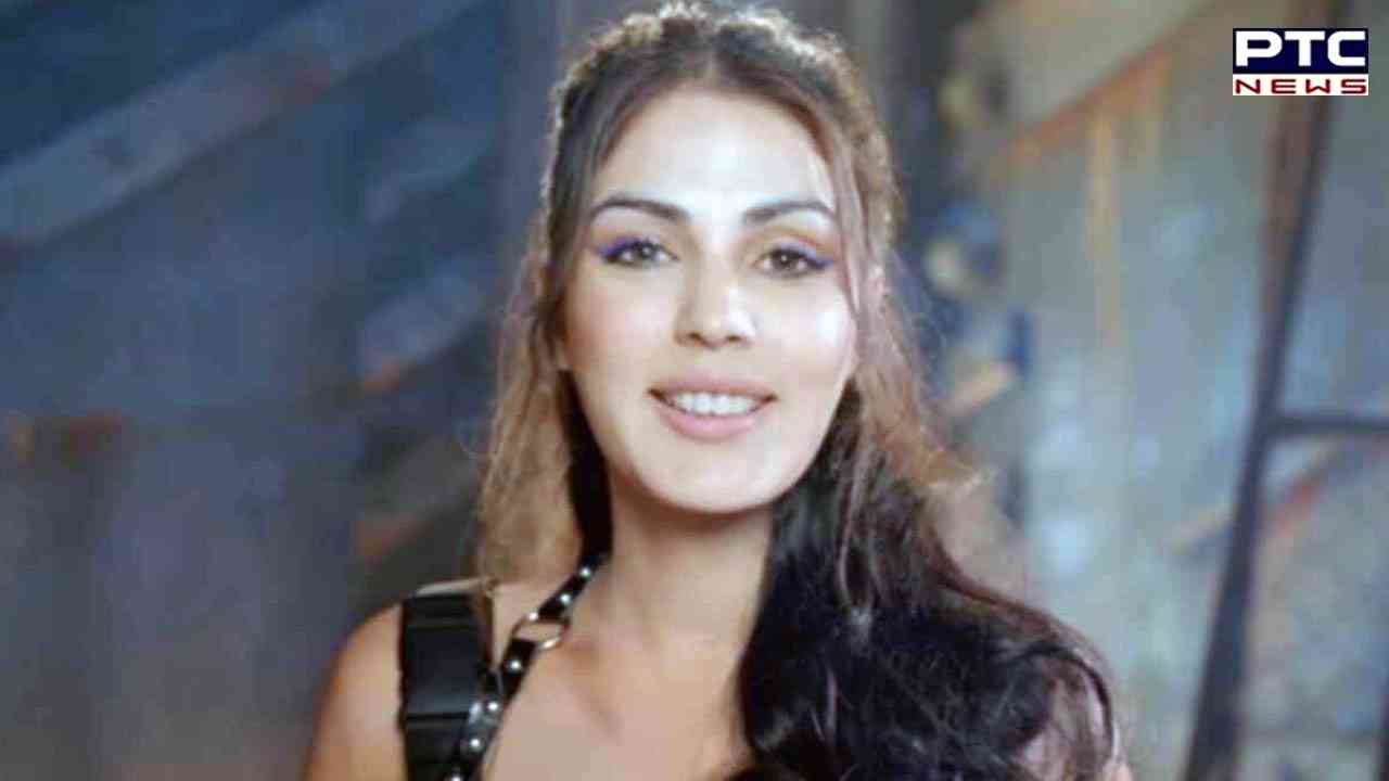 Sushant Rajput death: SC dismisses CBI plea challenging quashing of LOCs against Rhea Chakraborty, family