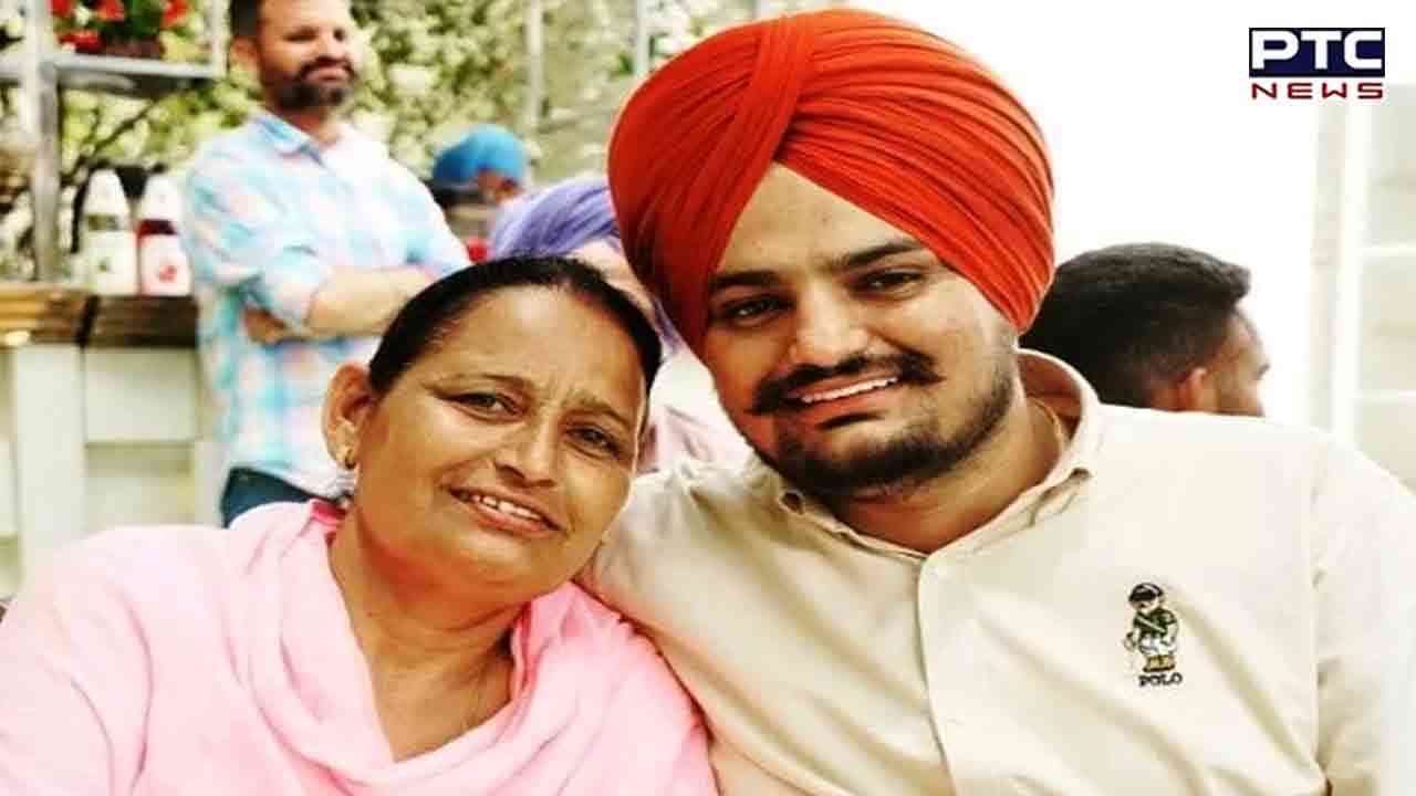 Sidhu Moose Wala: ਜਨਮ ਦਿਨ ਤੇ ਪੁੱਤ ਸਿੱਧੂ ਮੂਸੇਵਾਲਾ ਤੋਂ ਵਧਾਈ ਦੀ ਉਡੀਕ ਕਰ ਰਹੀ ਹੈ ਮਾਂ ਚਰਨ ਕੌਰ