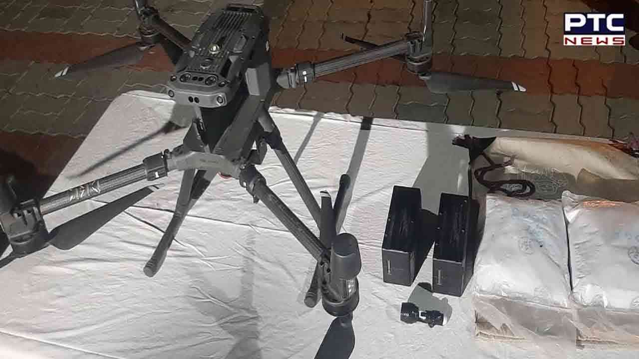 Drone At Punjab Border: ਅੰਮ੍ਰਿਤਸਰ ’ਚ ਸਰਹੱਦ ’ਤੇ BSF ਨੇ ਮੁੜ ਡੇਗਿਆ ਡਰੋਨ, 2 ਪੈਕੇਟ ਹੈਰੋਇਨ ਬਰਾਮਦ