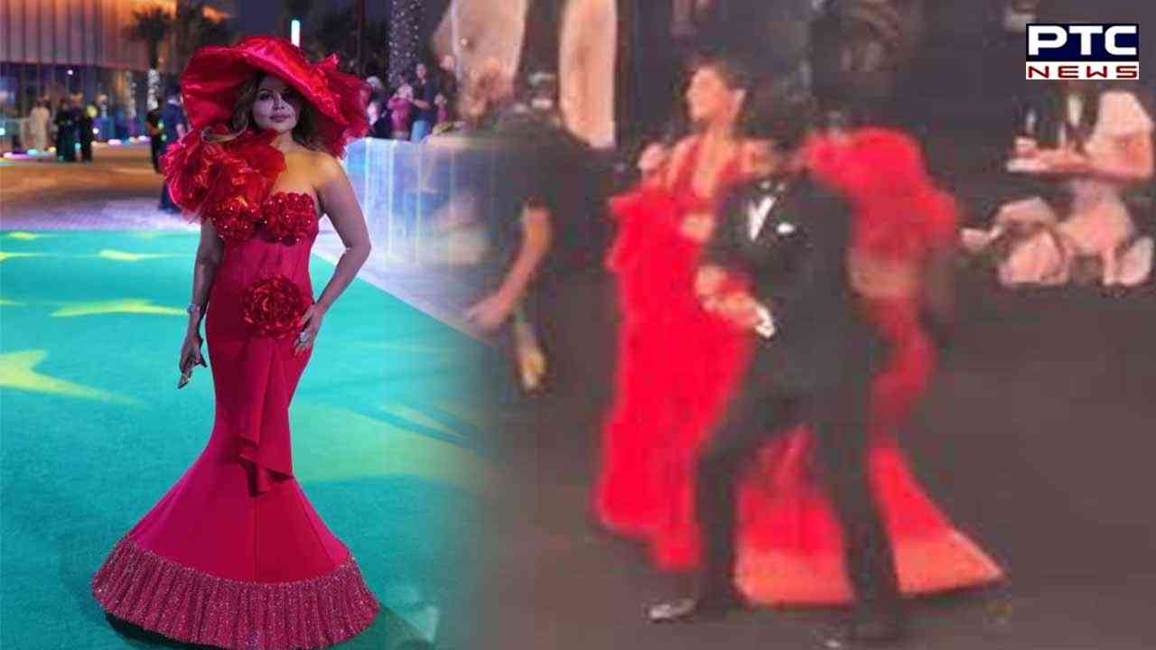 IIFA Awards: Vicky Kaushal dances to Katrina's 'Sheila Ki Jawani', trips over Rakhi's outfit | Watch Video
