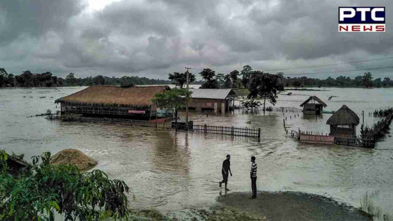 असम में बाढ़ की चपेट में आए 16 ज़िले, स्थिति अभी भी गंभीर, 4.89 लाख लोग प्रभावित