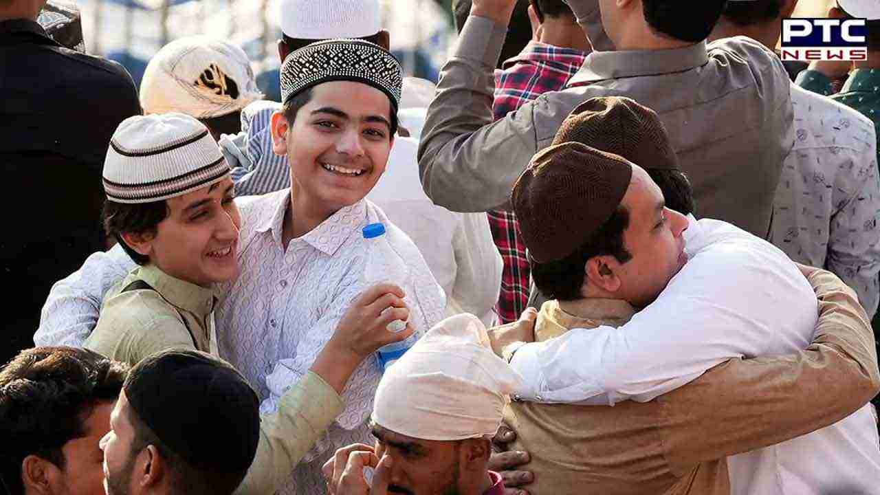 Happy Eid-Ul-Adha 2023: इस खास मौके पर अपने दोस्तों और रिश्तेदारों को भेजे ये प्यारे संदेश