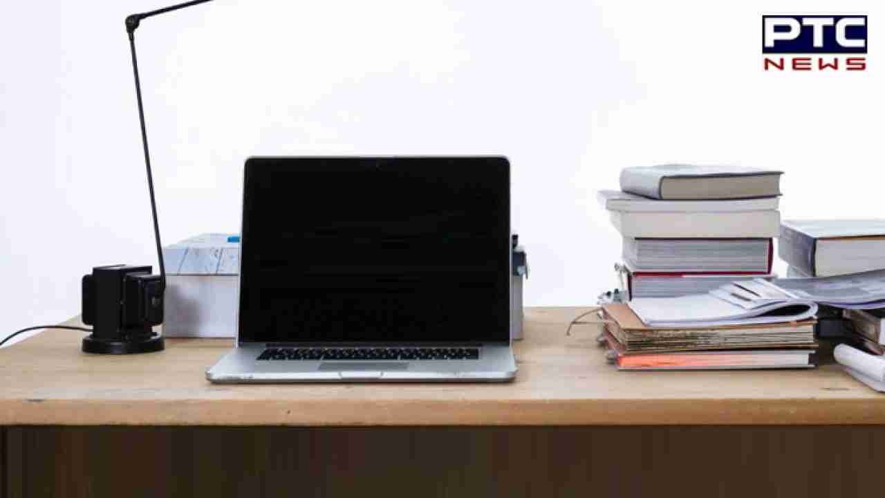 ਸਰਕਾਰੀ ਮੁਲਾਜ਼ਮਾਂ ਲਈ ਖੁਸ਼ਖਬਰੀ! ਹਰ ਅਧਿਕਾਰੀ ਨੂੰ ਮਿਲੇਗਾ 1.3 ਲੱਖ ਤੱਕ ਦਾ ਫੋਨ-ਲੈਪਟਾਪ