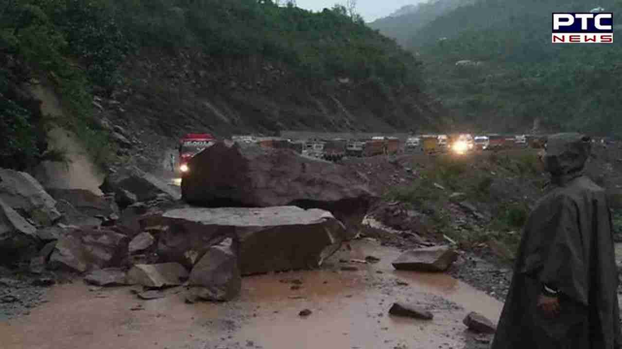 हिमाचल में भारी बारिश ने मचाई तबाही,  बीते 24 घंटो में 5 लोगों की मौत, 3 NH समेत 736 सड़कें बंद