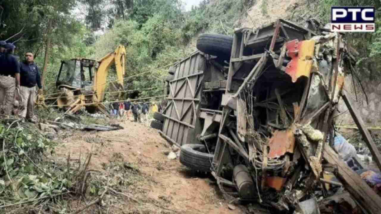 Mexico Bus Crash: ਮੈਕਸੀਕੋ ‘ਚ ਡੂੰਘੀ ਖੱਡ ‘ਚ ਡਿੱਗੀ ਸਵਾਰੀਆਂ ਨਾਲ ਭਰੀ ਬੱਸ,  29 ਦੀ ਮੌਤ, 19 ਜ਼ਖਮੀ