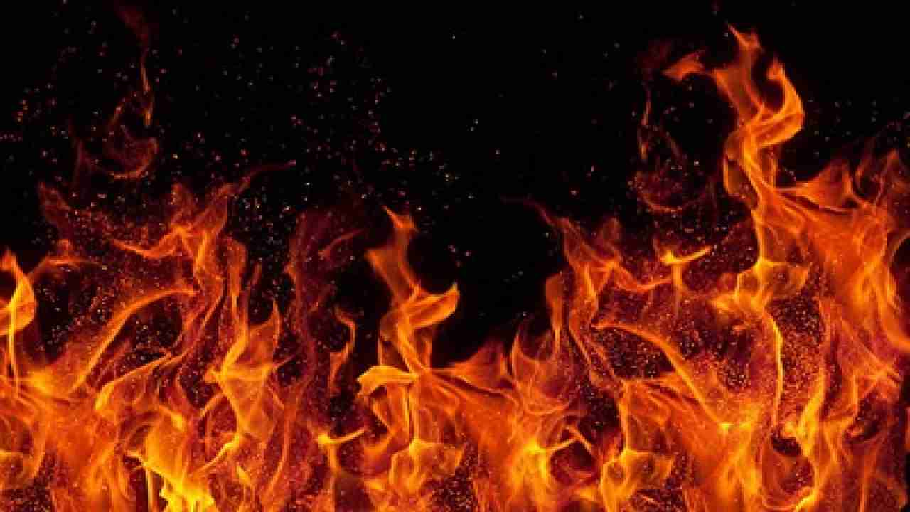 Agra man set on fire by in-laws; had gone to their house to bring his wife back
