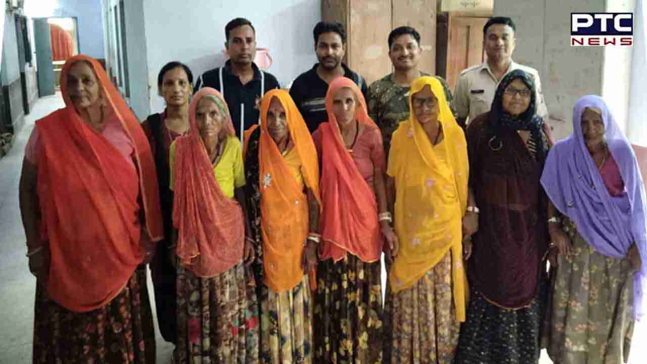 7 old women 
