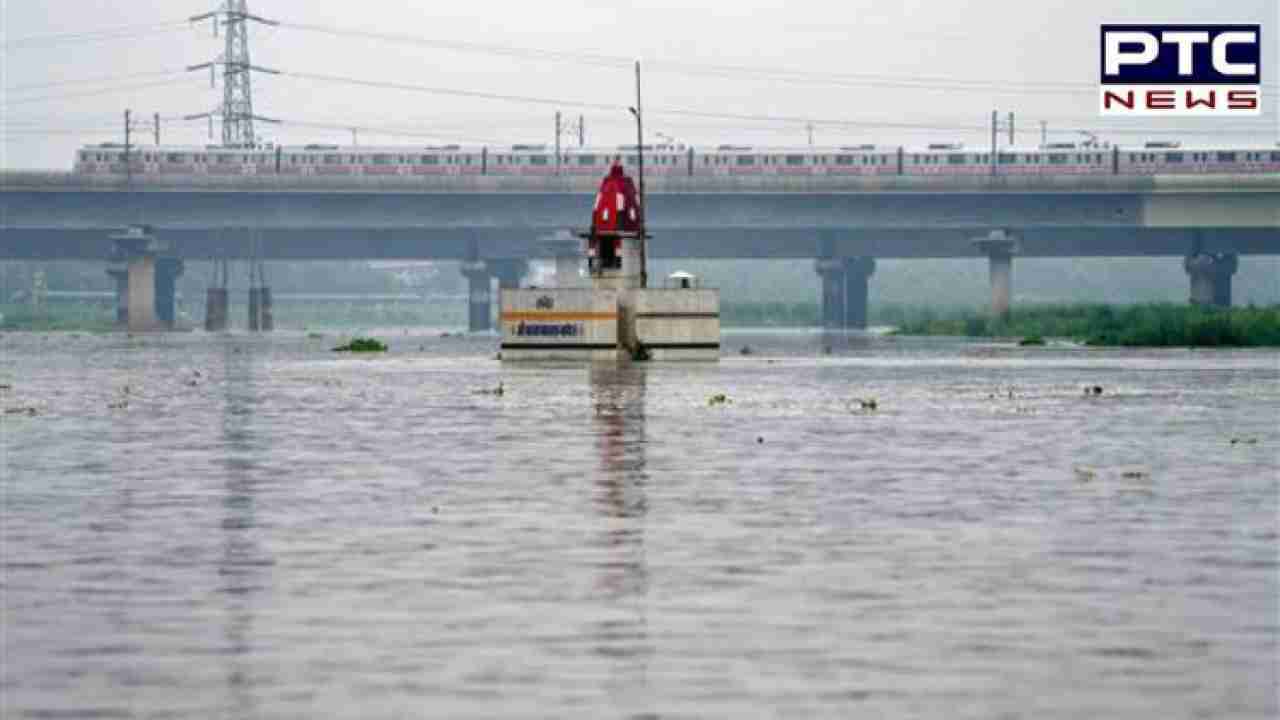 Delhi on 'alert' as Yamuna crosses danger mark | Nation - PTC News