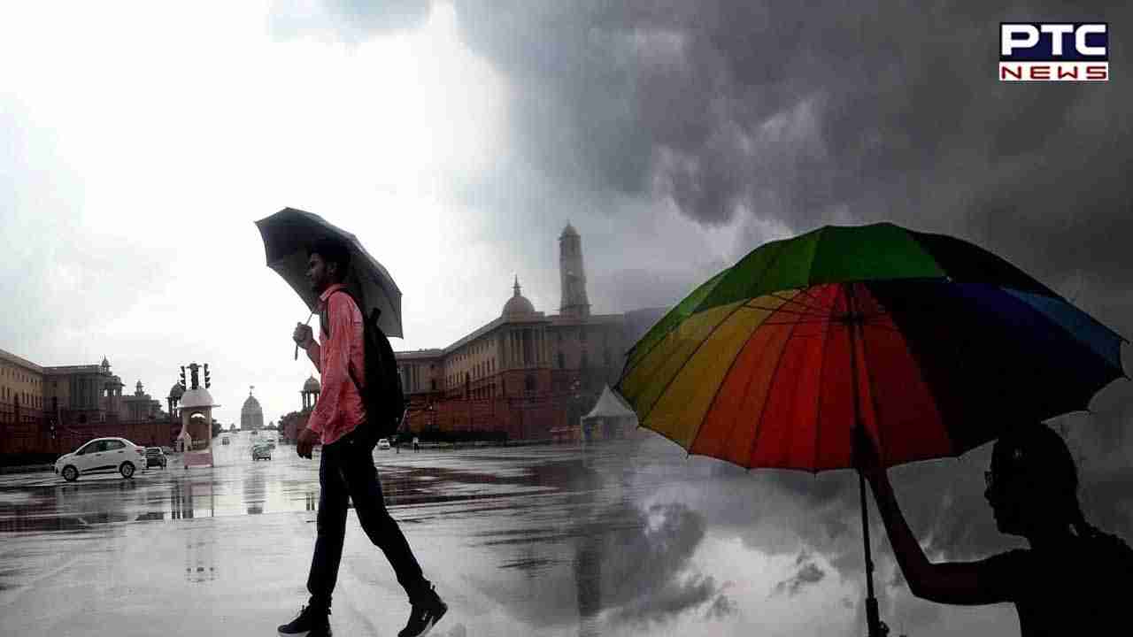 Thunderstorm, heavy rain lashes Delhi-NCR, waterlogging leads to traffic chaos