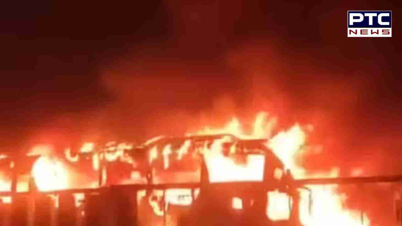 Pakistan Bus Fire: ਪਾਕਿਸਤਾਨ 'ਚ ਬੱਸ ਨੂੰ ਲੱਗੀ ਭਿਆਨਕ ਅੱਗ; 16 ਲੋਕ ਜ਼ਿੰਦਾ ਸੜੇ, ਜਾਣੋ ਪੂਰਾ ਮਾਮਲਾ