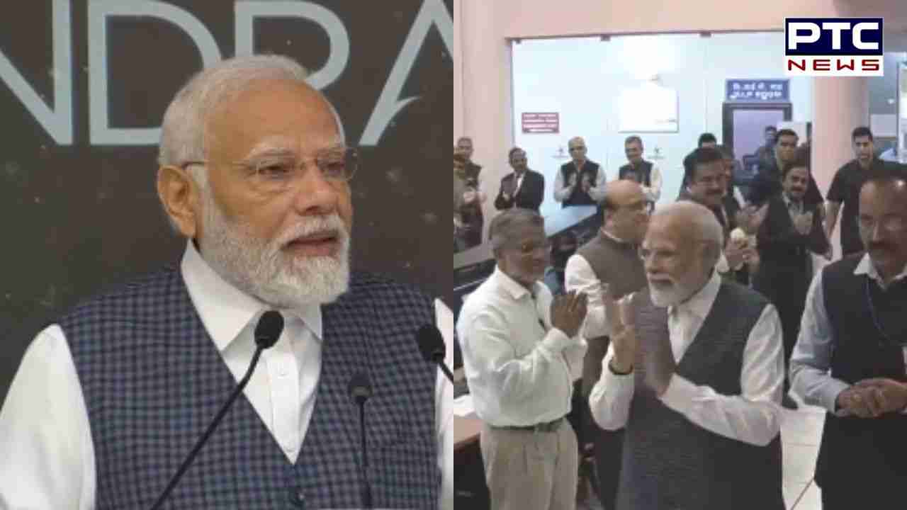 PM Modi ISRO Visit: ਪੀਐੱਮ ਮੋਦੀ ਨੇ ਇਸਰੋ ਦੇ ਵਿਗਿਆਨੀਆਂ ਨਾਲ ਕੀਤੀ ਮੁਲਾਕਾਤ, ਭਾਵੁਕ ਹੋ ਆਖੀਆਂ ਇਹ ਗੱਲ੍ਹਾਂ