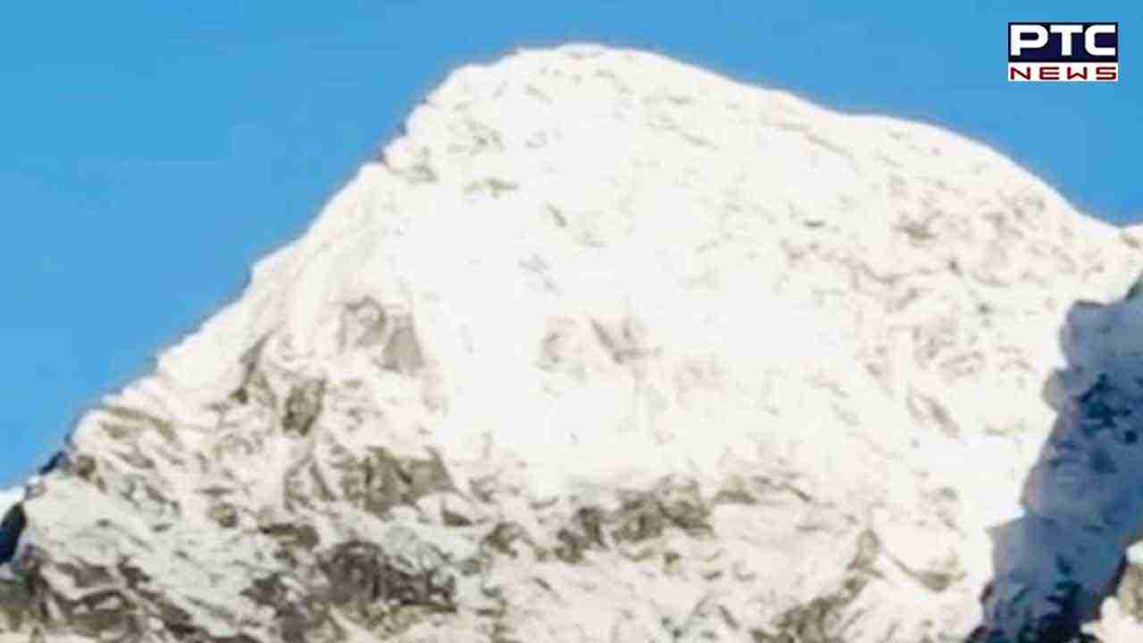 Uttarakhand: चमोली के ऊंचाई वाले इलाकों में हुई मौसम की पहली बर्फबारी