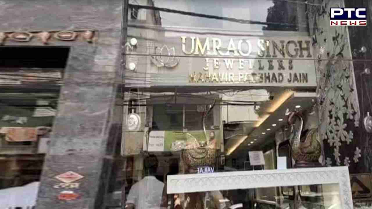 Delhi jewellery shop theft Thieves create wall entry, flee with