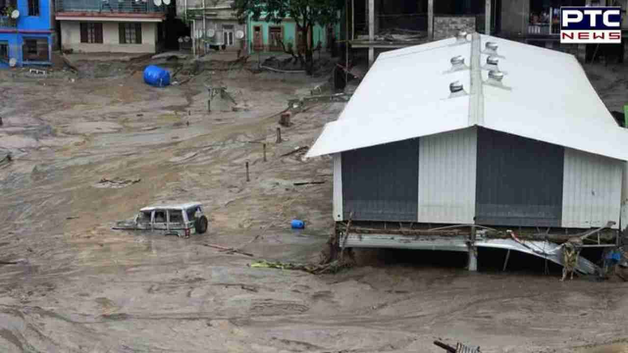 Sikkim flash floods: बाढ़ में अब तक 19 लोगों की मौत, 3,000 फंसे, नया अलर्ट जारी