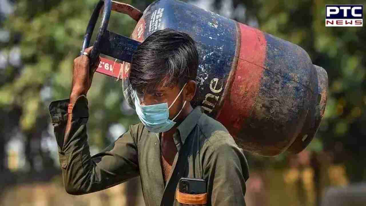 LPG cylinder Price: ਤਿਉਹਾਰੀ ਸੀਜ਼ਨ 'ਚ ਮਹਿੰਗਾਈ ਦਾ ਵੱਡਾ ਝਟਕਾ, ਕਮਰਸ਼ੀਅਲ ਸਿਲੰਡਰ 209 ਰੁਪਏ ਹੋਇਆ ਮਹਿੰਗਾ