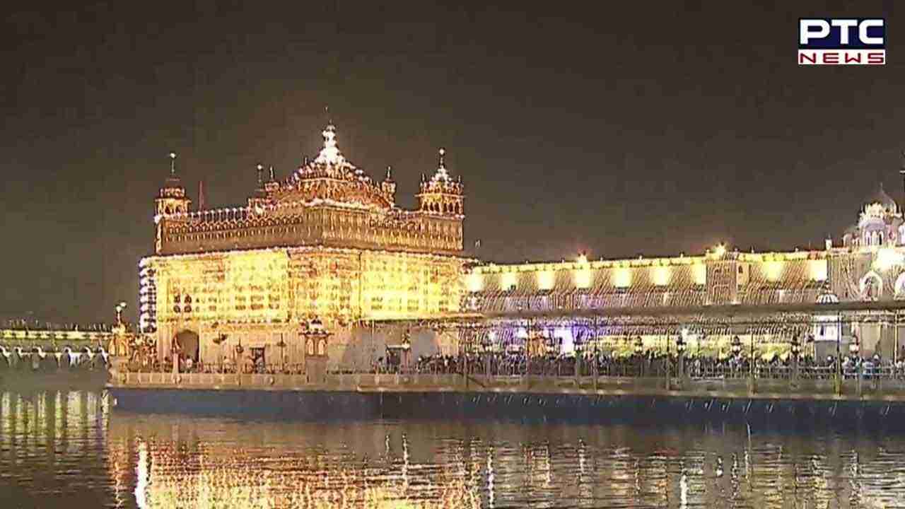 Guru Nanak Jayanti 2023: गुरुपर्व के अवसर पर पवित्र तीर्थस्थल स्वर्ण मंदिर में रोशनी का भव्य प्रदर्शन