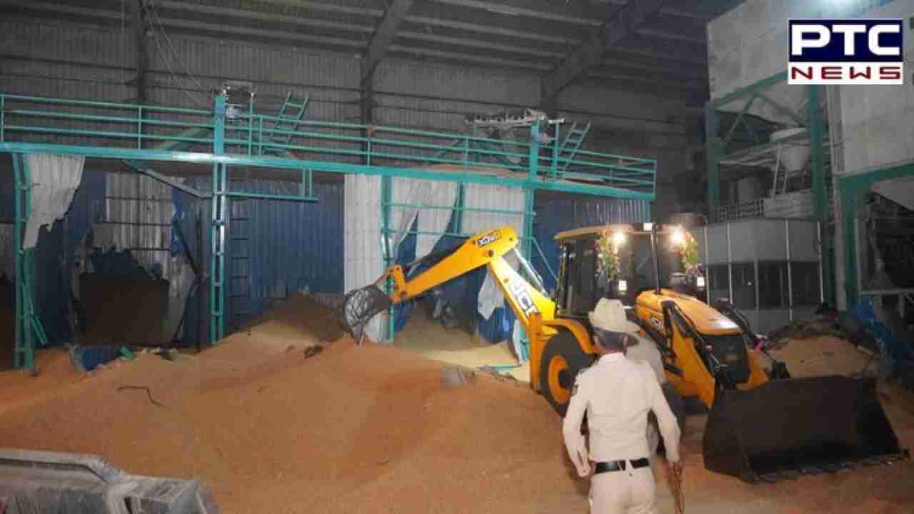 7 workers killed after gigantic machine collapses in Karnataka