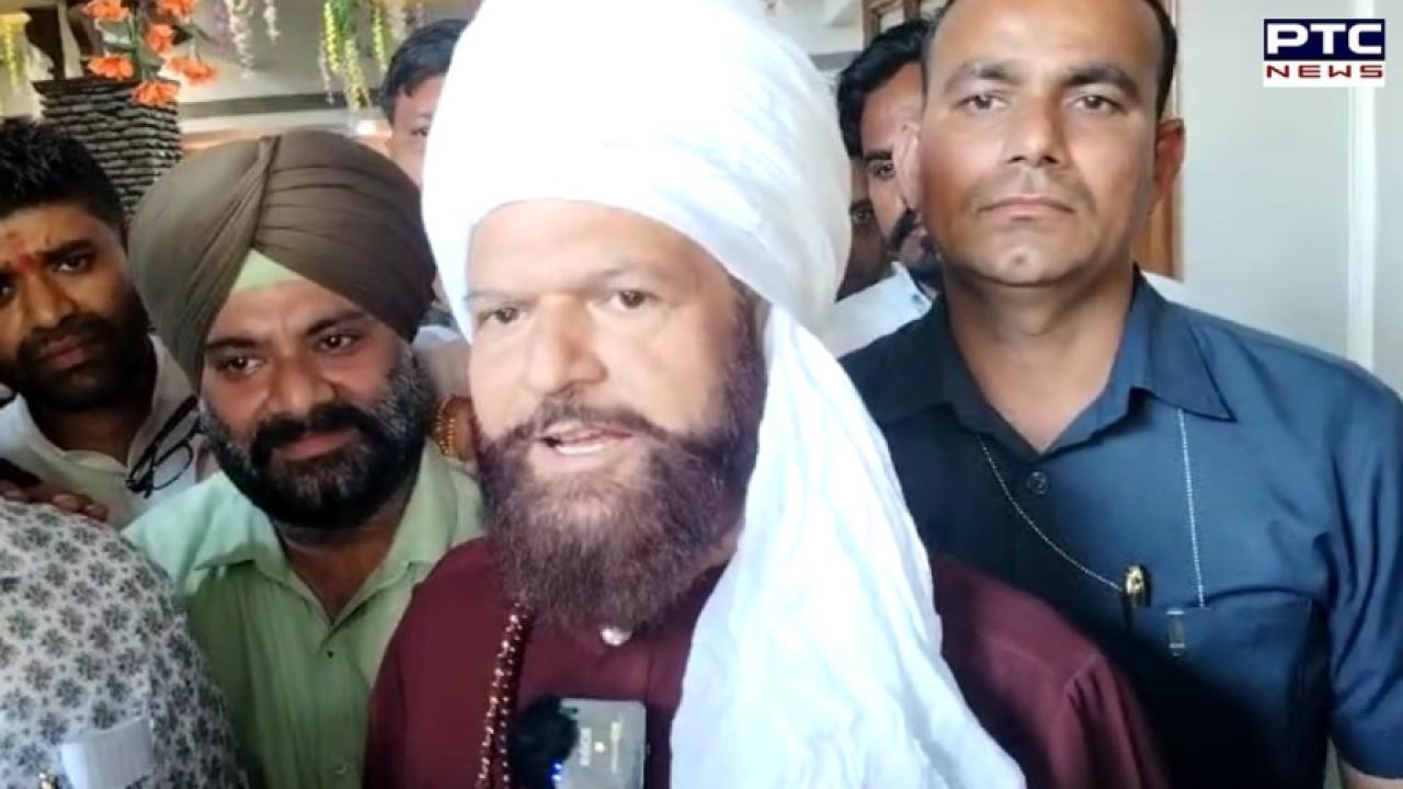 ਕਿਸਾਨਾਂ ਨੇ ਫਿਰ ਘੇਰ ਲਿਆ ਭਾਜਪਾ ਦਾ ਹੰਸ ਰਾਜ ਹੰਸ, ਵਰਕਰ ਮੀਟਿੰਗ ਲਈ ਆਏ ਸਨ ਫਰੀਦਕੋਟ