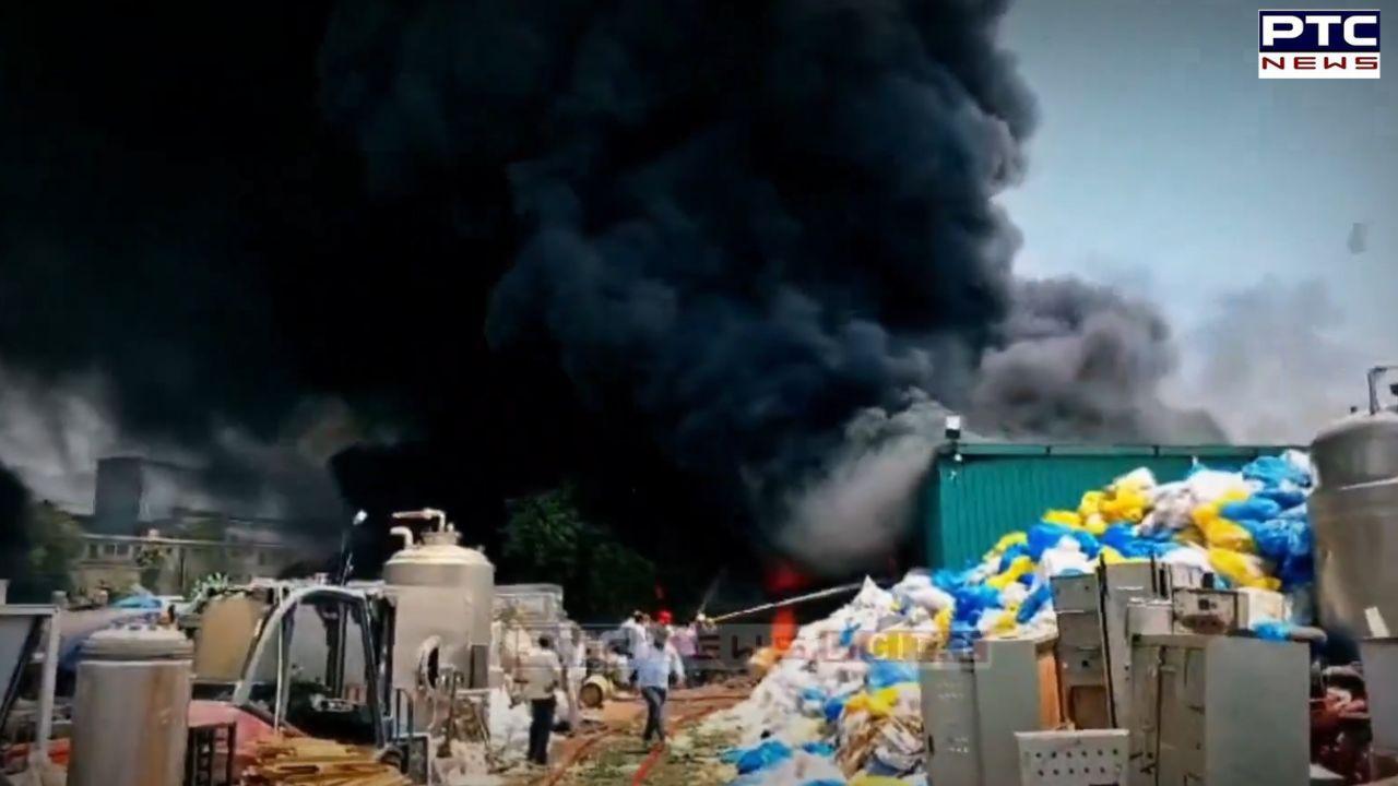 Himachal News: ਬੱਦੀ 'ਚ ਲੱਗੀ ਭਿਆਨਕ ਅੱਗ, ਅਸਮਾਨ 'ਚ ਛਾਏ ਧੂੰਏਂ ਦੇ ਬੱਦਲ