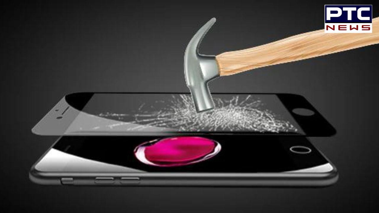 Screen Protector : ਸਮਾਰਟਫੋਨ 'ਤੇ ਸਕ੍ਰੀਨ ਗਾਰਡ ਲਗਵਾਉਣ 'ਤੋਂ ਪਹਿਲਾ ਇਨ੍ਹਾਂ ਗੱਲ੍ਹਾਂ ਦਾ ਰੱਖੋ ਧਿਆਨ
