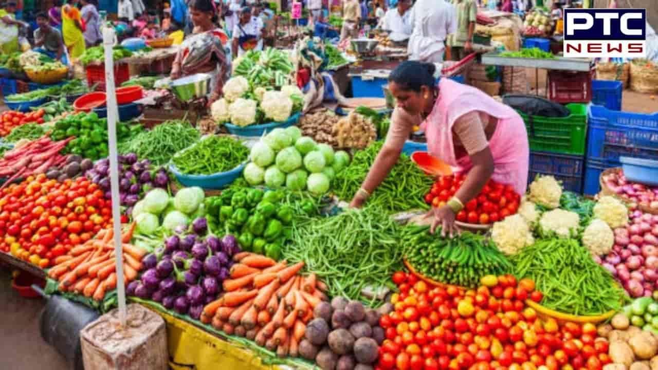 Veggies Price: ਮਹਿੰਗਾਈ ਦੀ ਮਾਰ, ਪਹਿਲਾਂ ਹਰੀਆਂ ਸਬਜ਼ੀਆਂ ਗਾਇਬ, ਹੁਣ ਆਲੂ, ਪਿਆਜ਼ ਤੇ ਟਮਾਟਰ ਦੇ ਰੇਟ ਚੜ੍ਹੇ ਅਸਮਾਨੀ