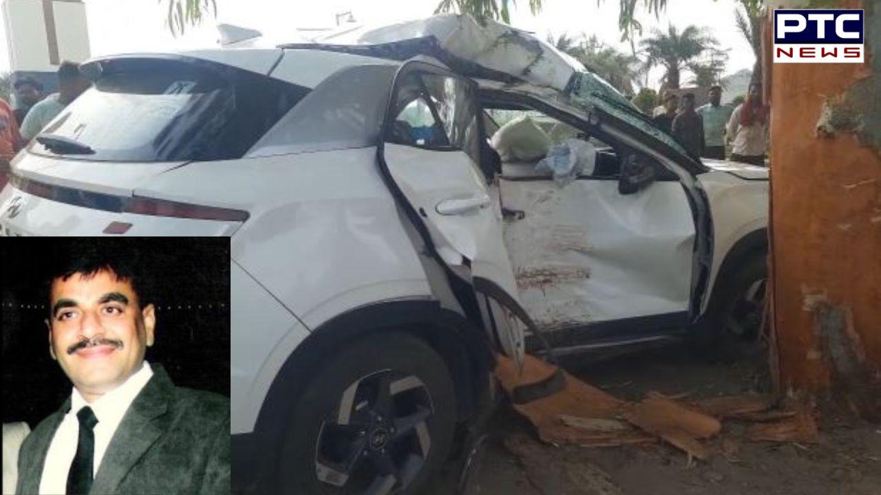 ਹੁਸ਼ਿਆਰਪੁਰ 'ਚ ਬੇਕਾਬੂ ਹੋਈ ਤੇਜ਼ ਰਫ਼ਤਾਰ ਕਾਰ, ਦਰੱਖਤ 'ਚ ਵੱਜਣ ਕਾਰਨ ਚਾਲਕ ਦੀ ਮੌਤ