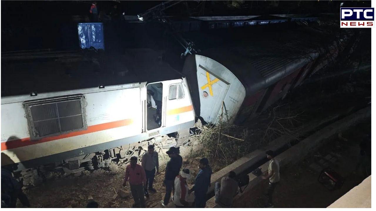 Sabarmati Express derails near Kanpur; several trains cancelled; Railways issue emergency helpline numbers