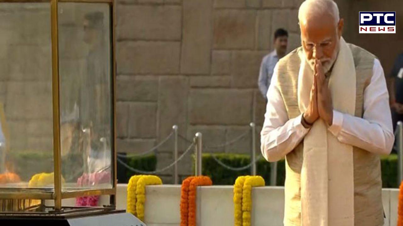 Gandhi Jayanti 2024: PM Modi, President Murmu and Rahul Gandhi pay floral tributes to Mahatma Gandhi, Lal Bahadur Shastri