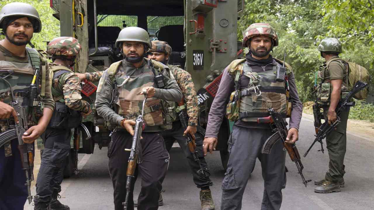 Jammu Kashmir News: गांदरबल में Terrorist Attack में डॉक्टर और 6 मजदूरों की मौत, उमर अब्दुल्ला ने की हमले की कड़ी निंदा