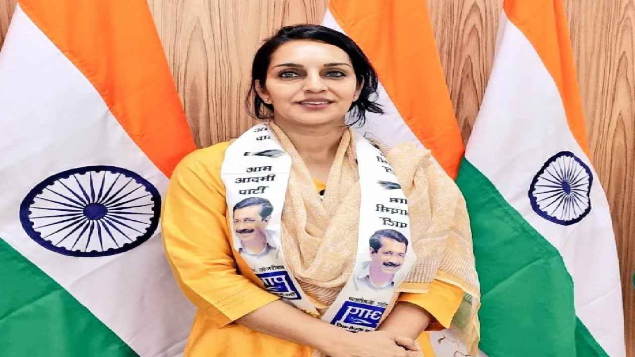 Haryana News: अंबाला से AAP को बड़ा झटका, निर्मल सिंह और चित्रा सरवारा छोड़ी पार्टी