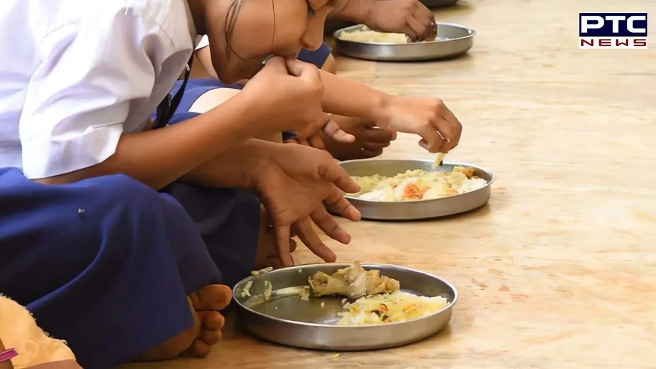 MP News: रीवा में गणतंत्र दिवस के बाद खाना खाने से 58 स्कूली बच्चे हुए बीमार
