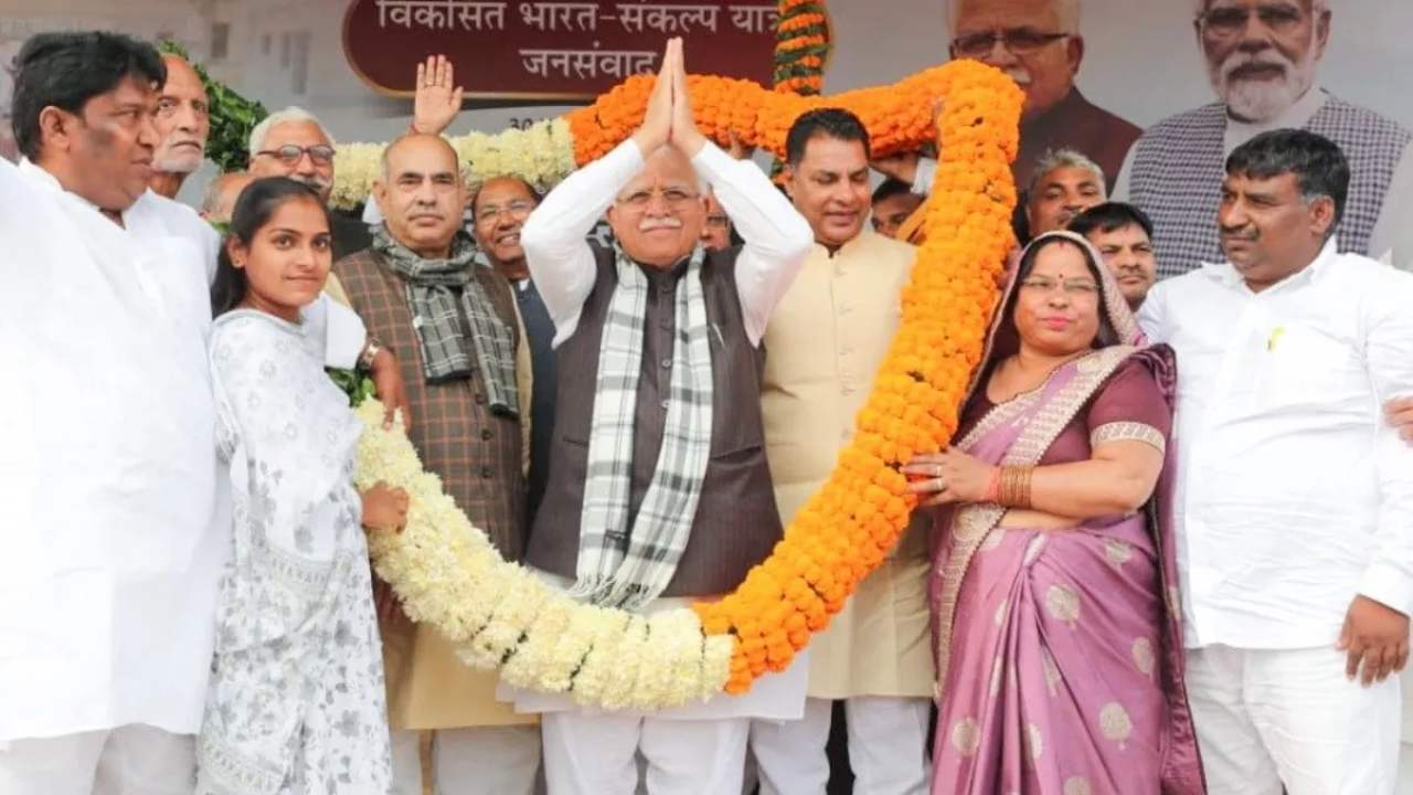 विकसित भारत संकल्प यात्रा से बदल रही देश व प्रदेश की तस्वीर, CM मनोहर लाल लगातार ले रहें हैं फीडबैक