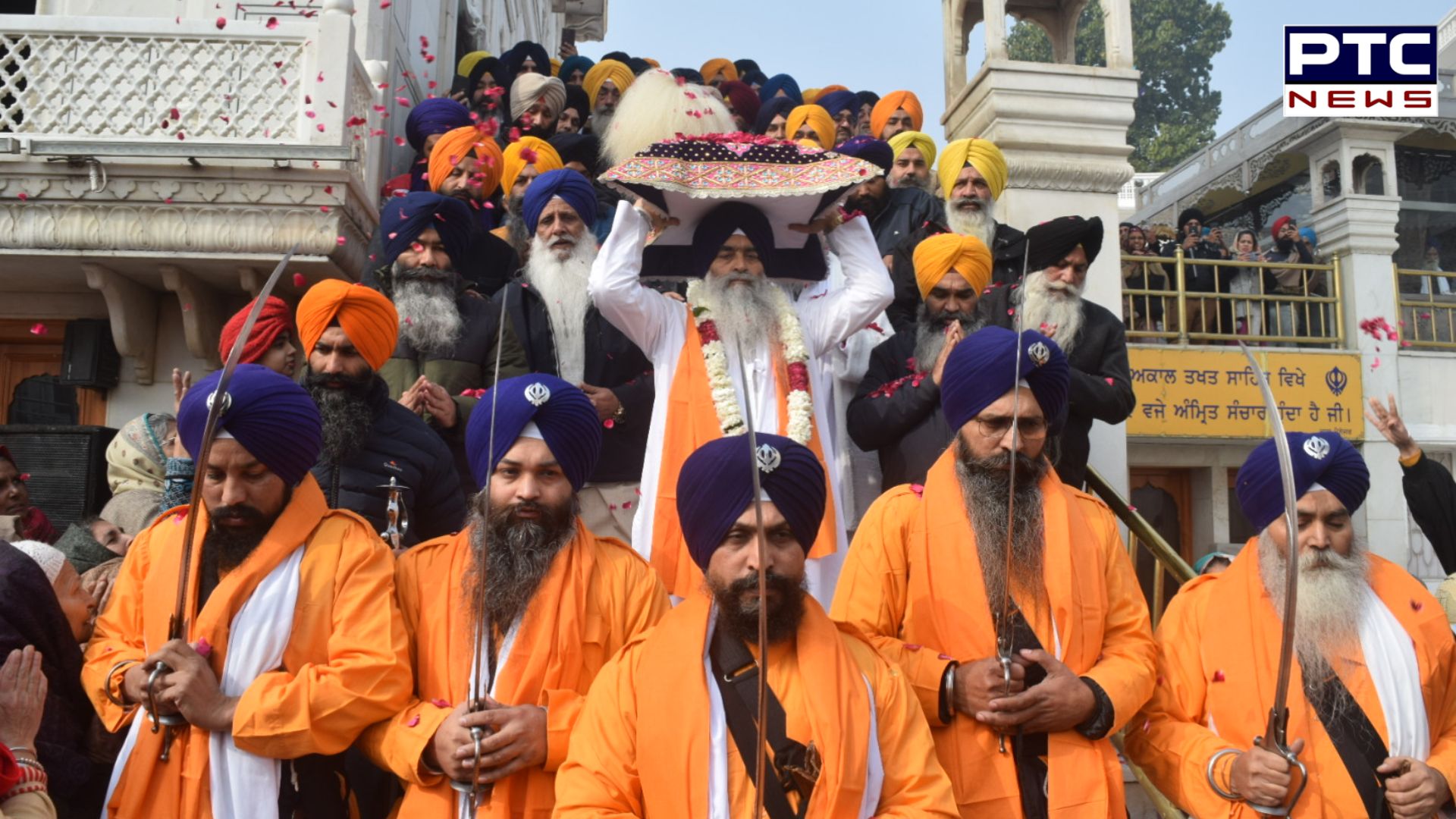 ਸ੍ਰੀ ਗੁਰੂ ਗੋਬਿੰਦ ਸਿੰਘ ਜੀ ਦੇ ਪ੍ਰਕਾਸ਼ ਦਿਹਾੜੇ ਸਬੰਧੀ ਸ੍ਰੀ ਅਕਾਲ ਤਖ਼ਤ ਸਾਹਿਬ ਤੋਂ ਸਜਾਇਆ ਨਗਰ ਕੀਰਤਨ