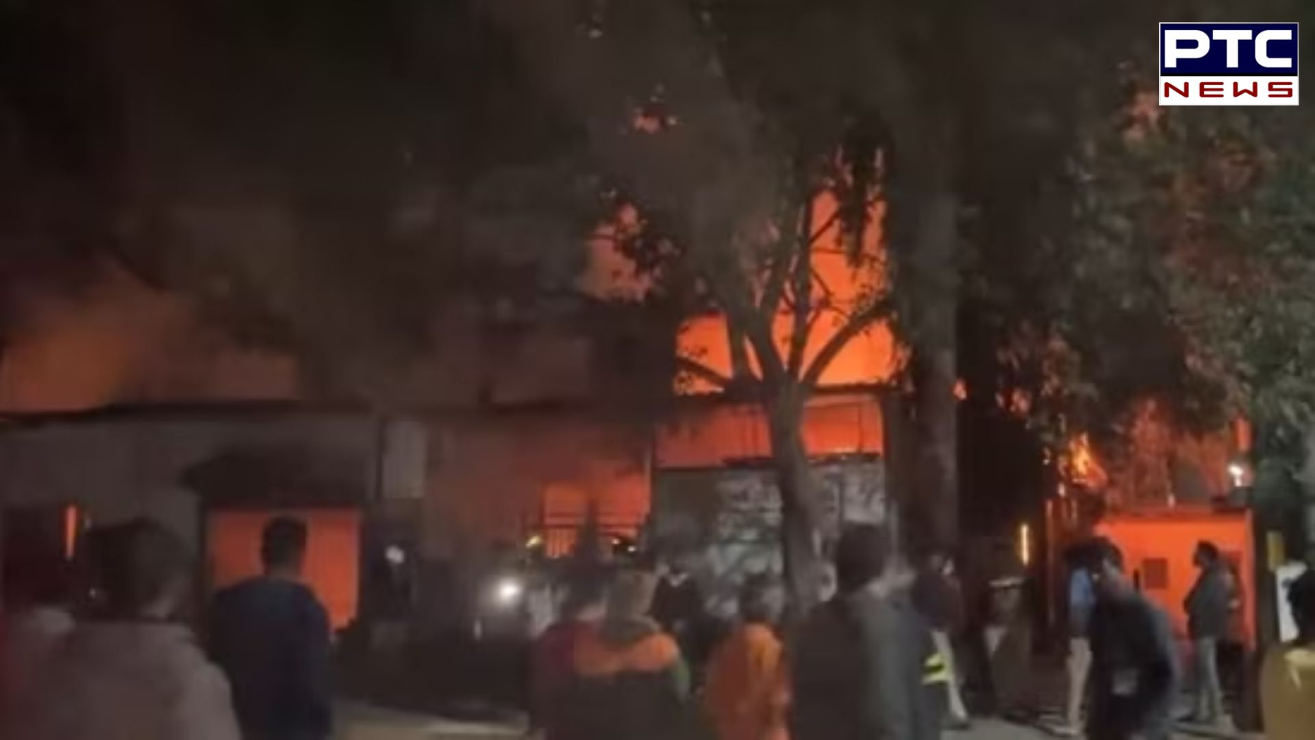 औरंगाबाद में दस्ताने बनाने वाली फैक्ट्री में भीषण आग लगने से 6 लोगों की मौत