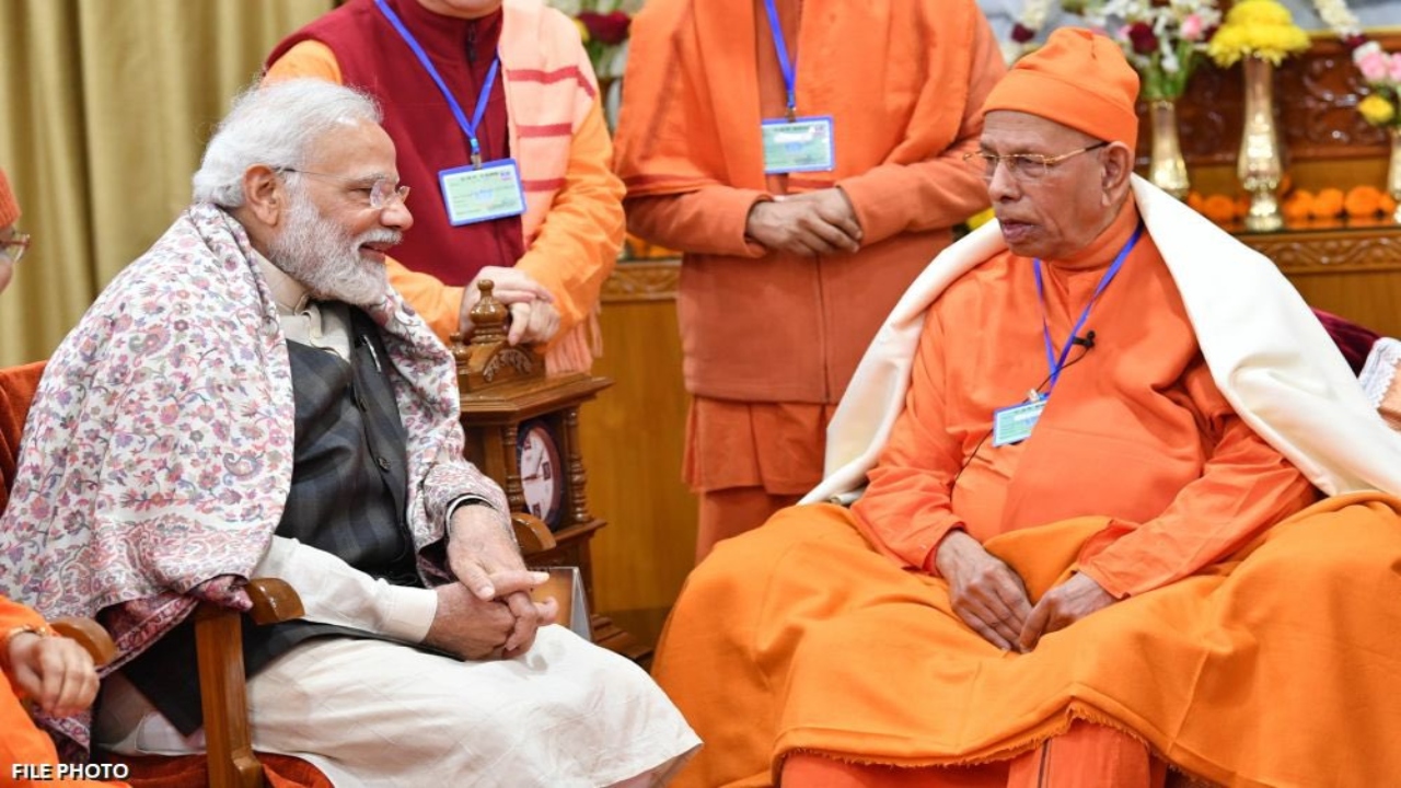 Swami Smaranananda Passed Away: रामकृष्ण मिशन के अध्यक्ष स्वामी स्मरणानंद का निधन, पीएम मोदी ने जताया शोक