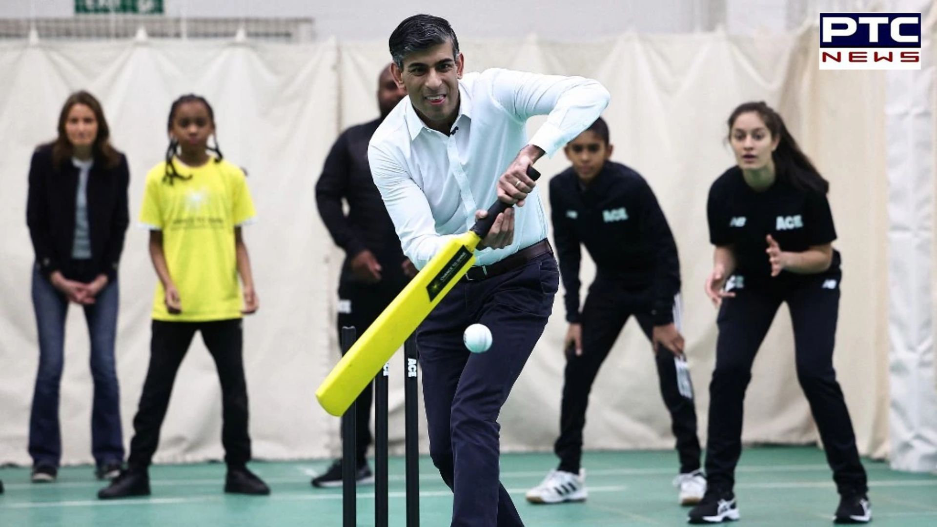 Watch | UK PM Rishi Sunak engages in cricket with England team, takes on James Anderson