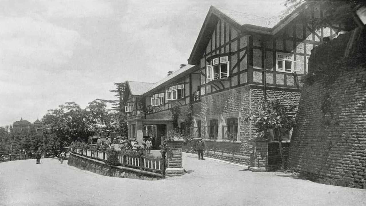 Shimla में मौजूद अंग्रेजों के समय का बैंक भवन, जो आज भी अपने अंदर समेटे हुए है कई ऐतिहासिक जानकारियां