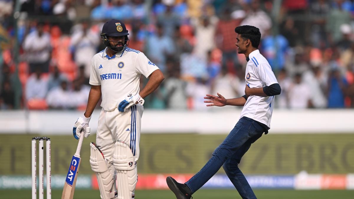 Pitch invader, wearing Virat Kohli jersey, touches feet of Rohit Sharma during IND vs ENG match | Watch
