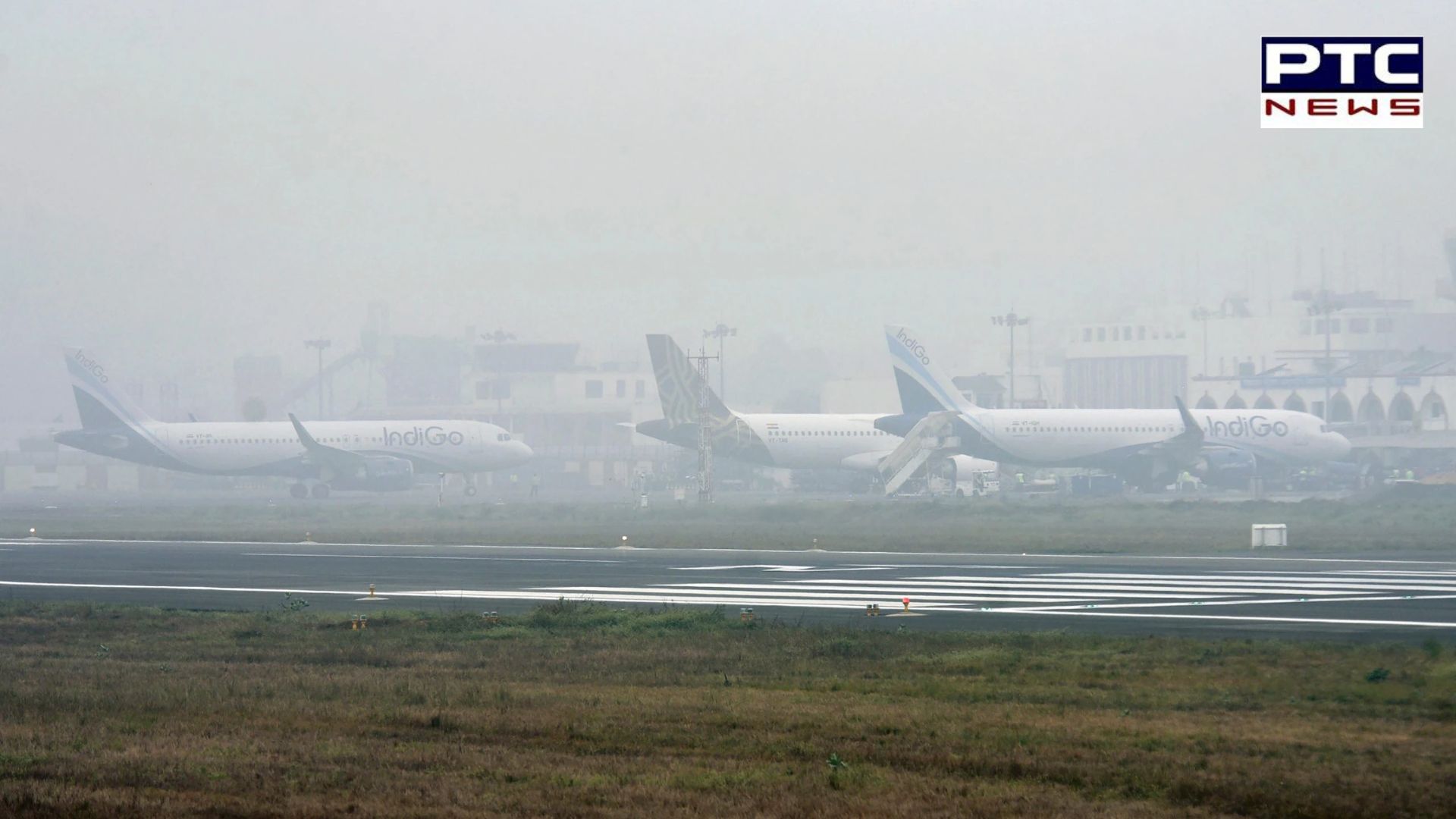 Airport havoc: 300 flights cancelled, 40,000 passengers affected