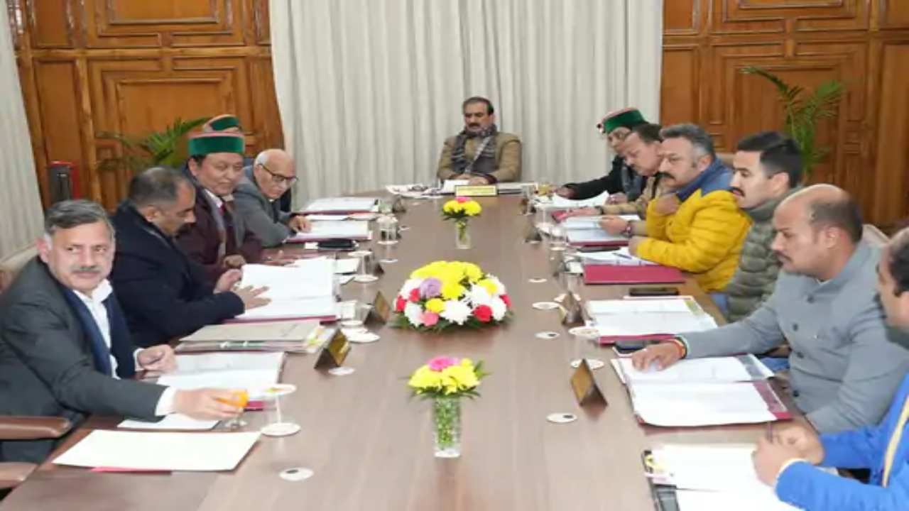 Himachal: मंत्रिमंडल की बैठक हुई स्थगित, बागी विधायकों से मुलाकात के बाद दिल्ली रवाना हुए विक्रमादित्य सिंह, अब कल होगी मंत्रिमंडल मीटिंग