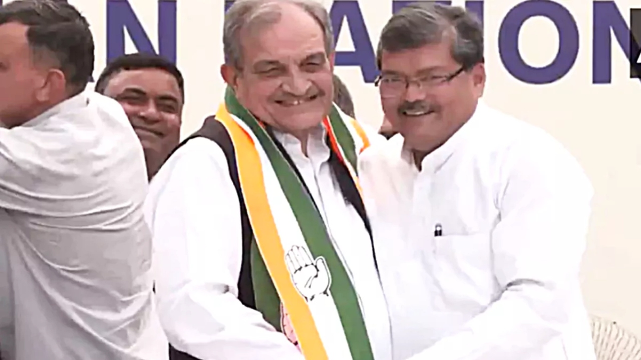 Lok Sabha Election 2024: हरियाणा में BJP को बड़ा झटका, पूर्व केंद्रीय मंत्री बीरेंद्र सिंह कांग्रेस में हुए शामिल